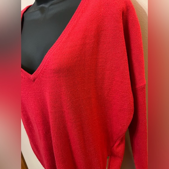 Beautiful Fuchsia Sweater! - Picture 3 of 7